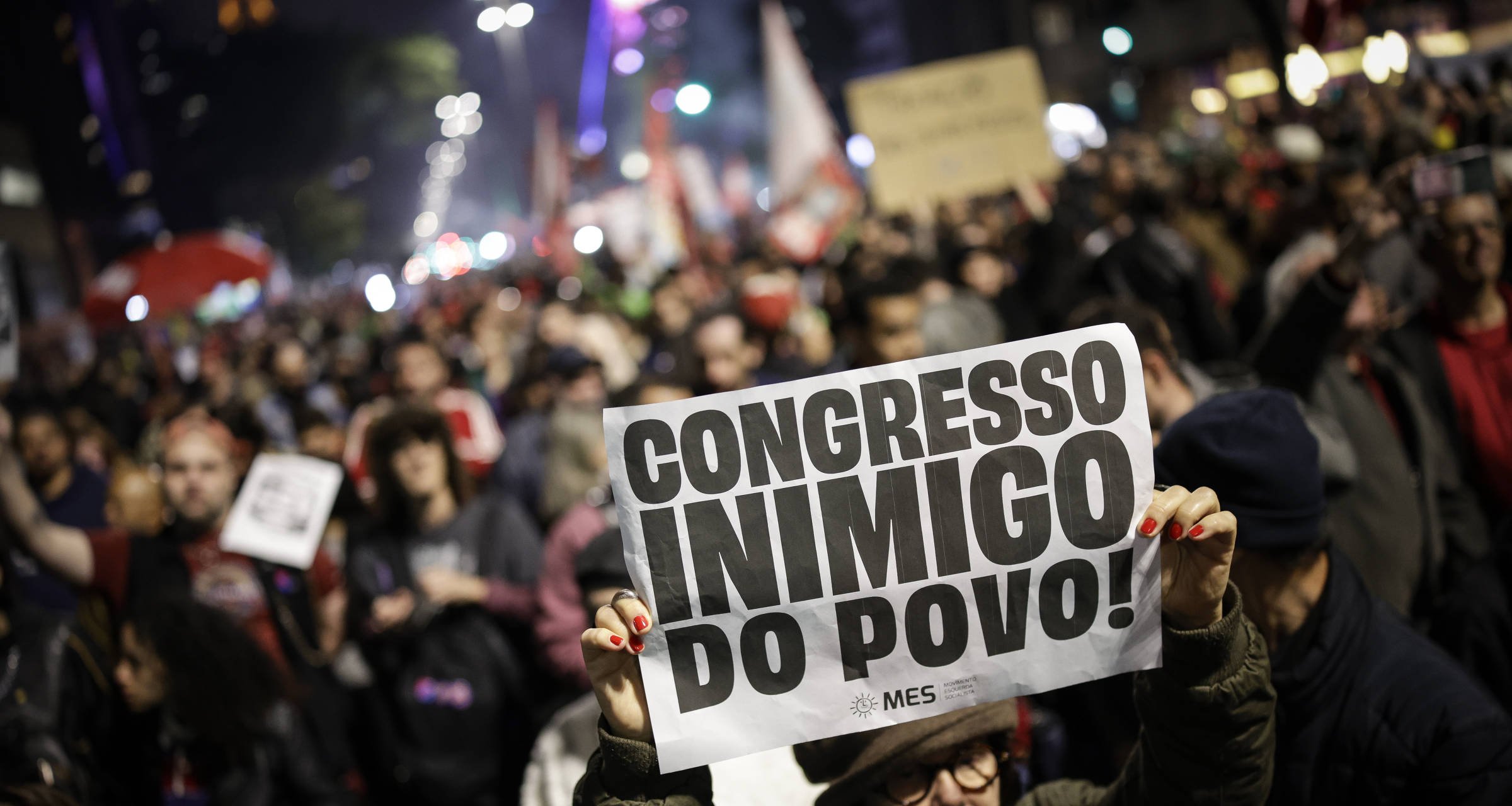Esquerda convoca atos em 33 cidades contra PEC da Blindagem após apoio de 12 deputados do PT - Imagem do artigo