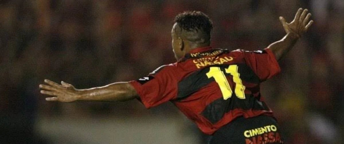 Carlinhos Bala relembra decisão da Copa do Brasil de 2008 e avalia Memphis Depay: “craque, mas preguiçoso” - Imagem do artigo