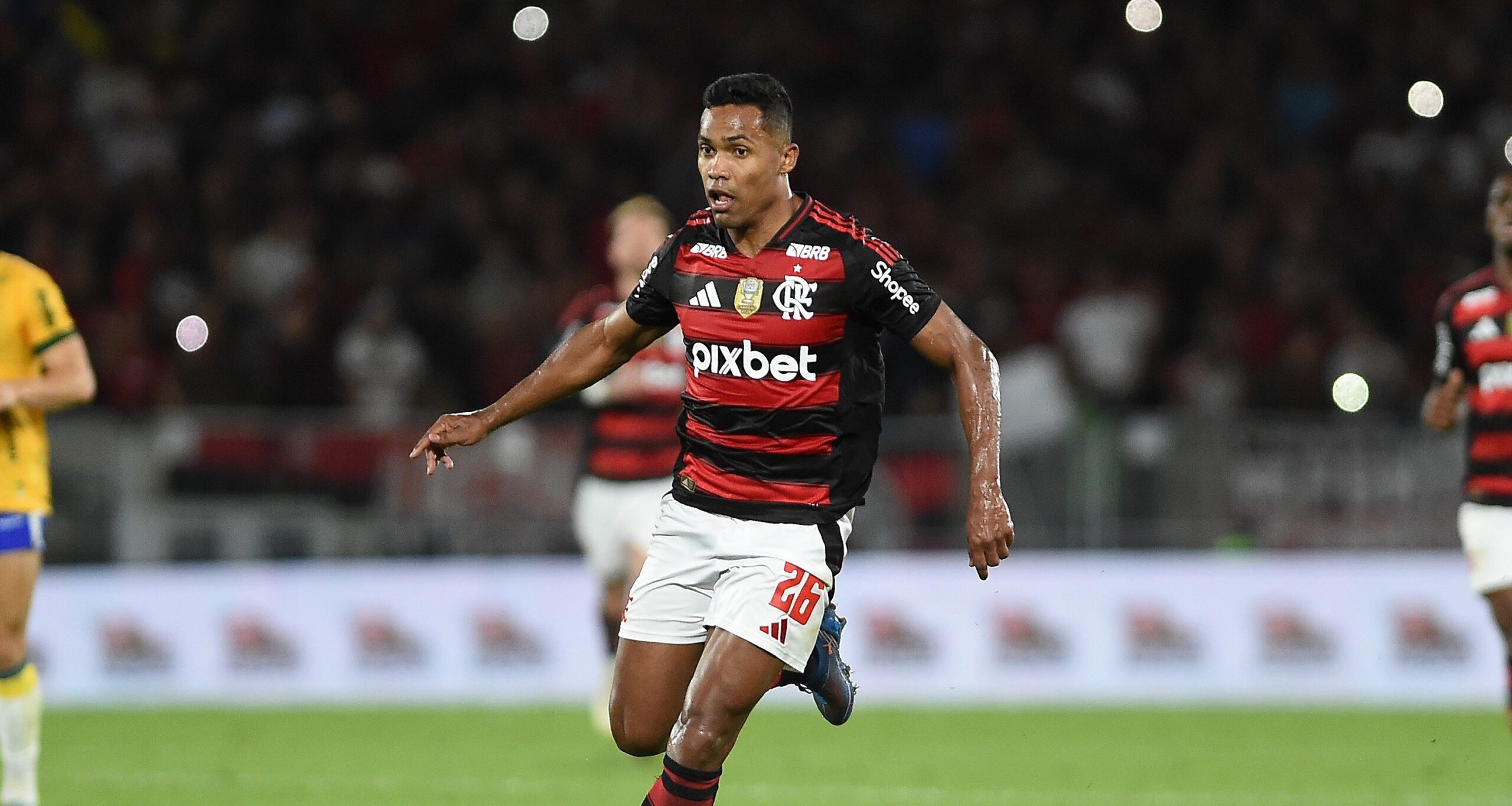 Flamengo convoca 24 jogadores para clássico com Vasco; Alex Sandro retorna e Jorginho permanece fora - Imagem do artigo
