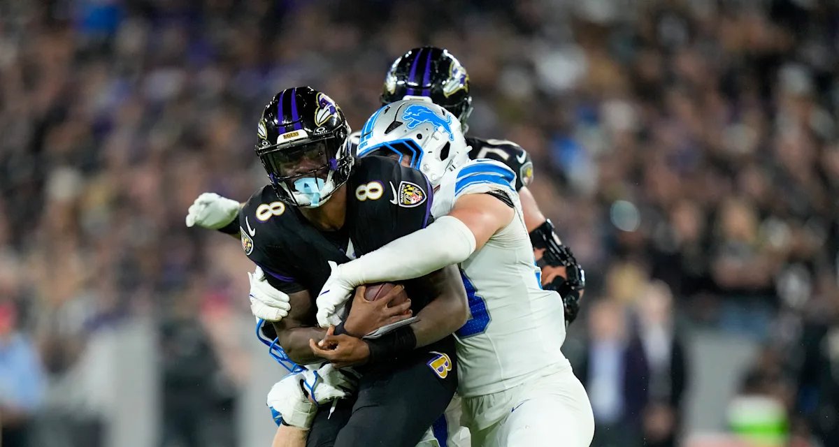 Lions dominam Ravens em Baltimore, derrubam Lamar Jackson sete vezes e vencem por 38 a 30 - Imagem do artigo