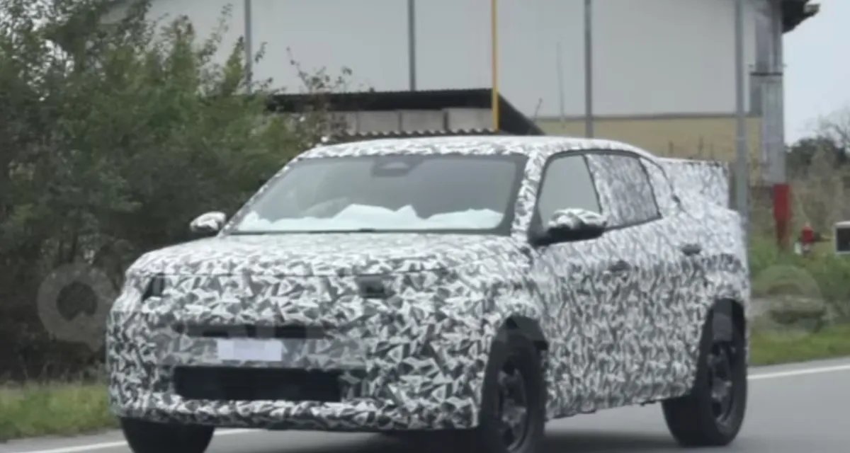 Novo Fiat Fastback é fotografado na fase final de testes e confirma base do Citroën Basalt - Imagem do artigo