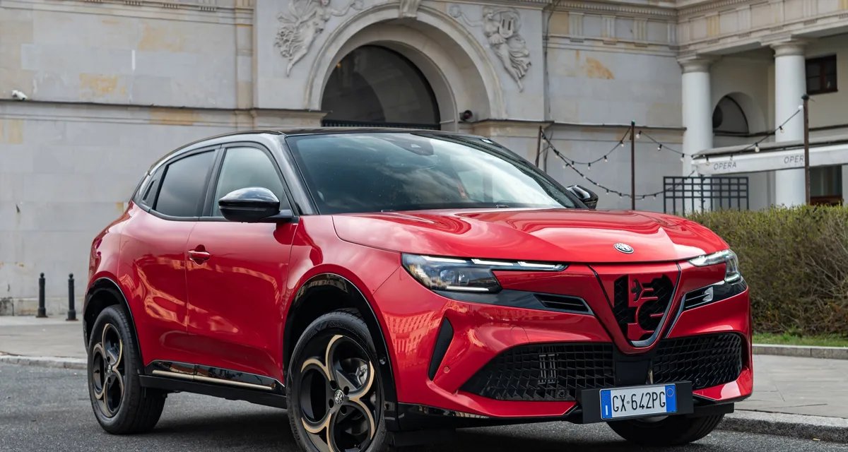 Alfa Romeo protocola registro do SUV compacto Junior no Brasil, duas décadas após saída do mercado - Imagem do artigo