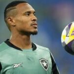 John é convocado por Ancelotti para os amistosos da seleção brasileira