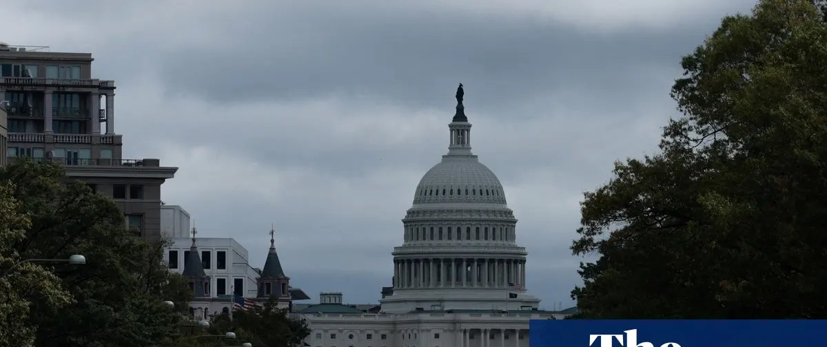 Governo dos EUA inicia demissões em massa e Trump ameaça tarifas de 100% contra a China - Imagem do artigo