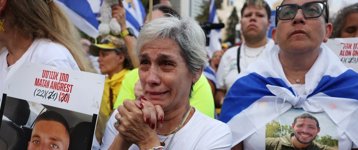 Resumo matinal: reféns israelenses voltam para casa após dois anos e governo reverte parte das demissões na CDC - Imagem do artigo