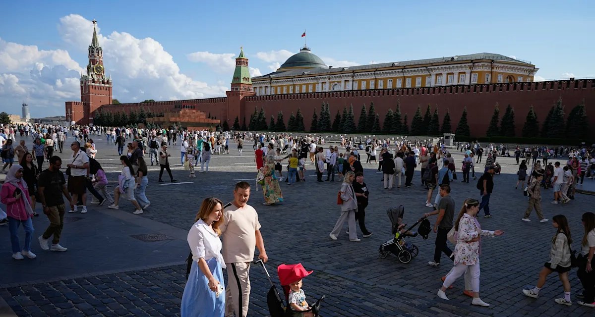 População russa encolhe e envelhece, e Kremlin recorre a leis restritivas - Imagem do artigo