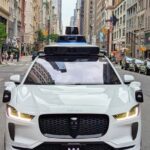 Waymo promete ação contra vandalismo de robotáxis após novo caso em Los Angeles Waymo promete ação contra vandalismo de robotáxis após novo caso em Los Angeles