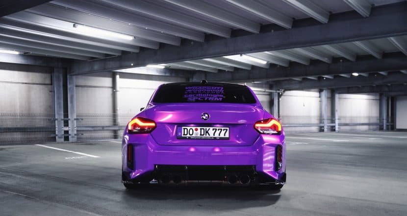 BMW M2 recebe envelopamento roxo e pacote de suspensão para baixo - Imagem do artigo original