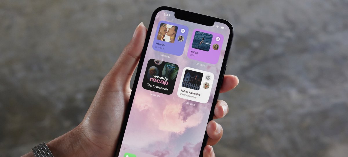 Apple libera iOS 26.1 com ajuste de transparência do “liquid glass” e novos recursos - Imagem do artigo