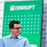 Rivian aprova pacote de ações de até US$ 5 bilhões para CEO RJ Scaringe Rivian aprova pacote de ações de até US$ 5 bilhões para CEO RJ Scaringe