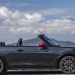 Dois modelos MINI encaram estrada de Tóquio a Hakone com direito a parada noturna no Tatsumi PA