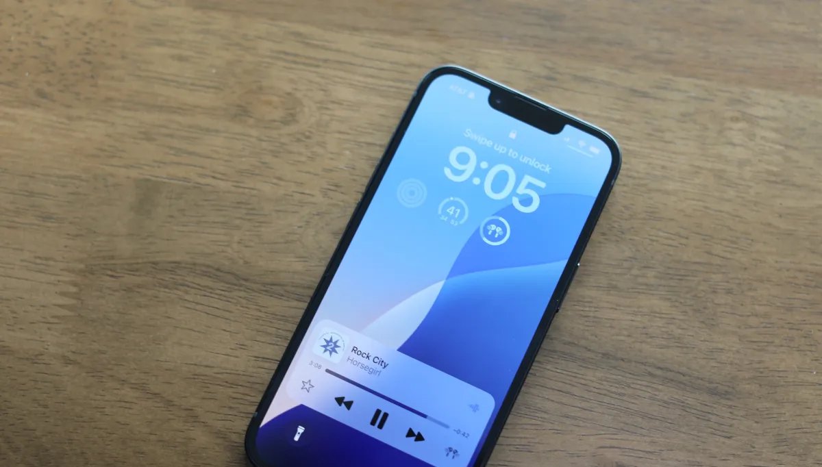 Apple prepara novos recursos para iPhone com conectividade via satélite, diz Bloomberg - Imagem do artigo