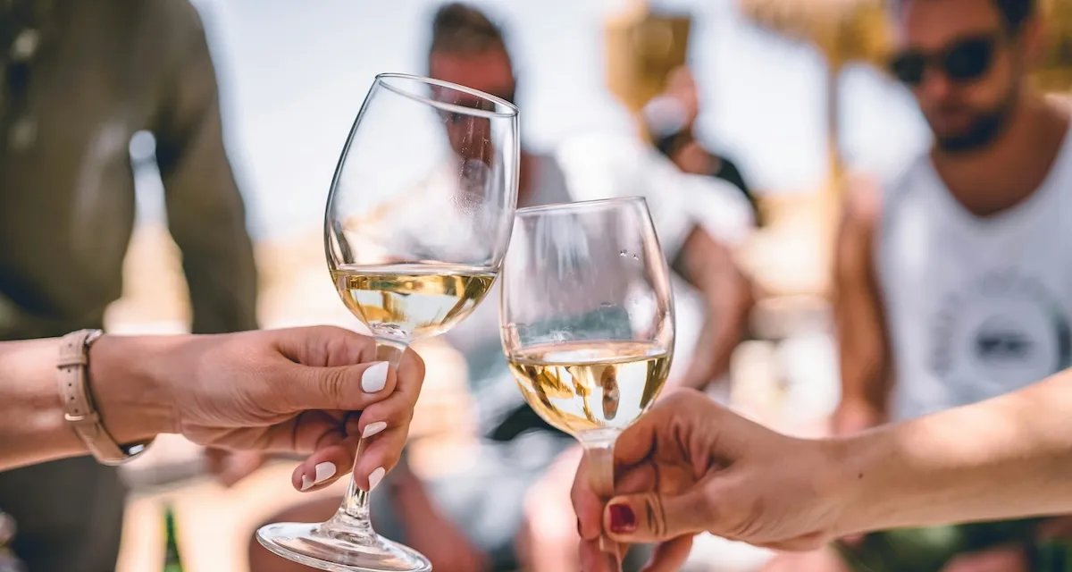 Slow Ventures realiza curso rápido de etiqueta para preparar fundadores para ambientes formais - Imagem do artigo