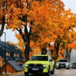 BMW reúne comboio de 10 SUVs XM em roadshow pela República Tcheca