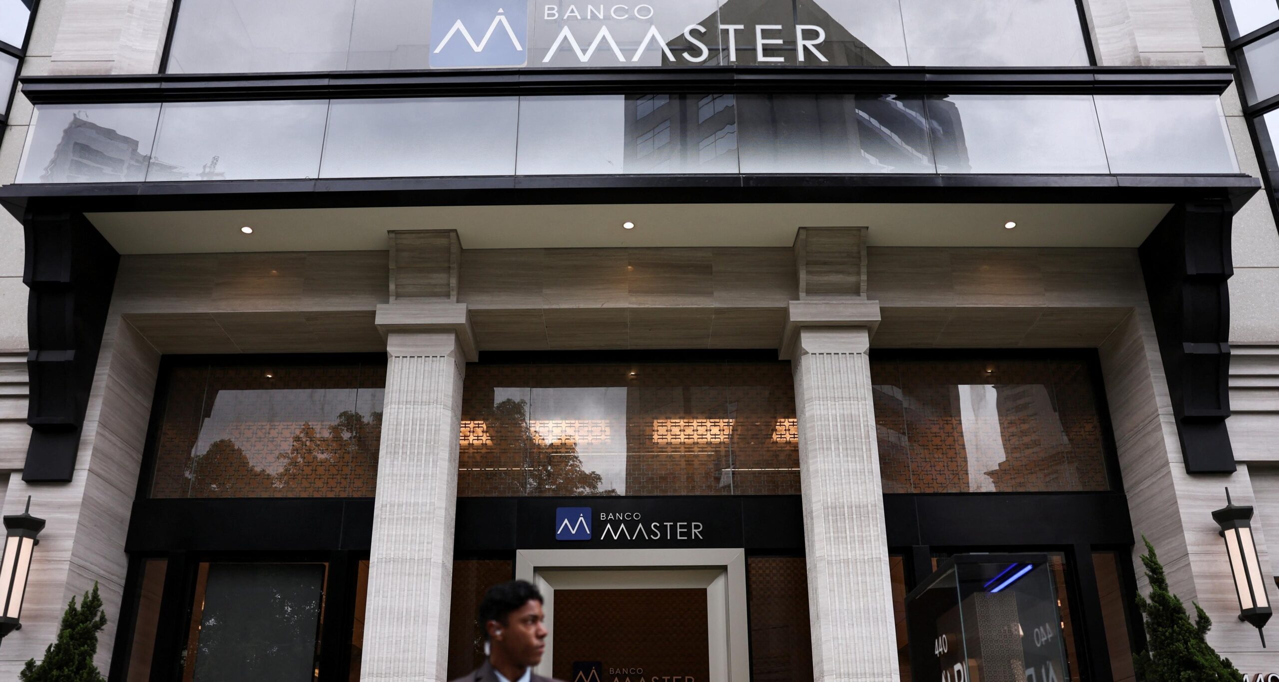 STF avalia acareação após divergências em depoimentos sobre Banco Master - Imagem do artigo