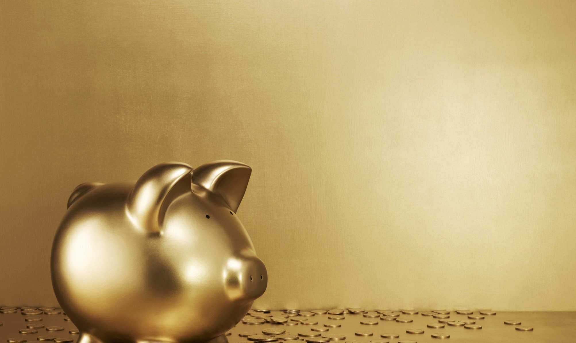 Ouro recua no último pregão de 2025, mas acumula alta anual de 64,52% - Imagem do artigo