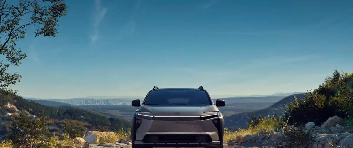 Toyota exibe bZ Woodland 2026 enquanto elétricos se multiplicam nas ruas de Nairóbi - Imagem do artigo original