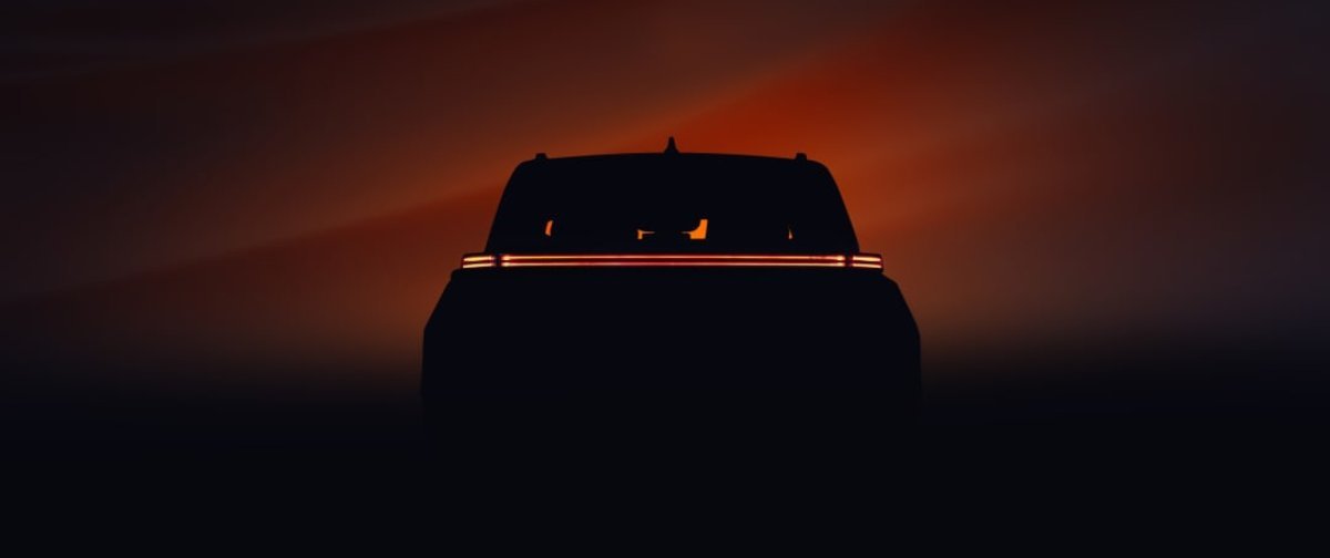 Toyota antecipa interior de SUV de três fileiras com possível motorização elétrica - Imagem do artigo original