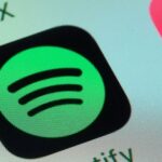 Spotify libera letras de músicas offline para assinantes e amplia traduções para todos os usuários