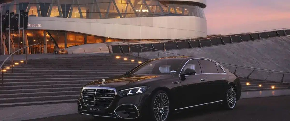 Mercedes-Benz revela Classe S 2027 com reformulação de mais de 50% dos componentes - Imagem do artigo