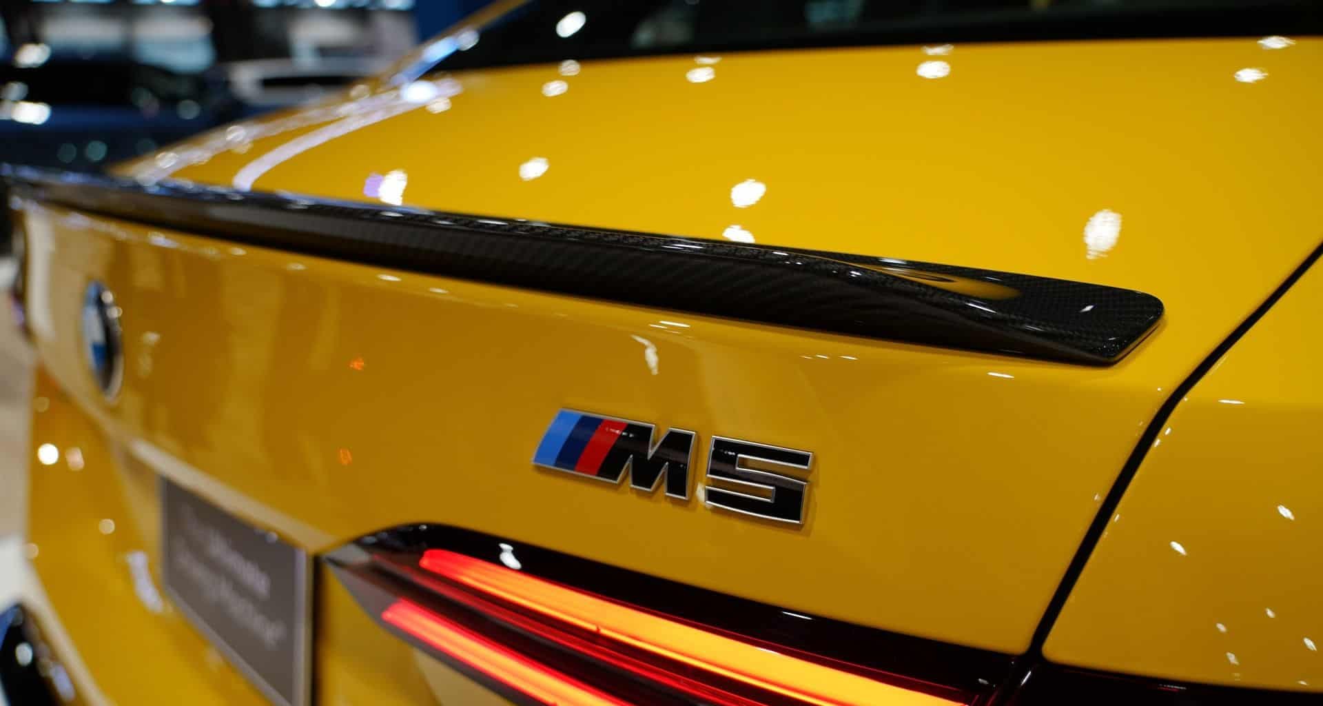 BMW apresenta M5 Touring em três cores clássicas da Porsche - Imagem do artigo