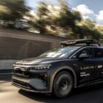 Uber lança divisão para gerir robotáxis e serviços autônomos em 15 cidades até o fim de 2026