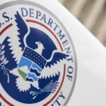 Cortes no governo Trump e demissões fragilizam agência de cibersegurança dos EUA, alertam parlamentares