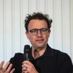 CEO da Anthropic mantém posição e recusa acesso irrestrito do Pentágono a sistemas de IA CEO da Anthropic mantém posição e recusa acesso irrestrito do Pentágono a sistemas de IA