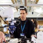 BMW leva robôs humanoides AEON à fábrica de Leipzig em piloto europeu a partir de 2025 BMW leva robôs humanoides AEON à fábrica de Leipzig em piloto europeu a partir de 2025