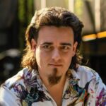 Startup de jogos retrô de Palmer Luckey, ModRetro, negocia rodada que pode avaliá-la em US$ 1 bilhão Startup de jogos retrô de Palmer Luckey, ModRetro, negocia rodada que pode avaliá-la em US$ 1 bilhão