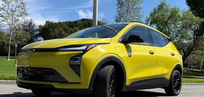 Chevrolet Bolt 2027 volta ao mercado com bateria LFP e preços a partir de US$ 28.995 - Imagem do artigo original