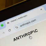 Anthropic lança modo automático no Claude Code para acionar comandos sem supervisão constante