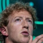 Autoridades chinesas impedem viagem de fundadores da Manus após venda bilionária à Meta Autoridades chinesas impedem viagem de fundadores da Manus após venda bilionária à Meta