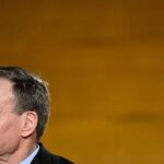 Senador sugere imposto sobre data centers para compensar possíveis perdas de empregos causadas pela IA Senador sugere imposto sobre data centers para compensar possíveis perdas de empregos causadas pela IA