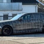 Protótipos do BMW M5 2028 exibem frente Neue Klasse em testes no Nürburgring