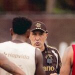 Flamengo terá apenas um treino antes do clássico com o Fluminense e preocupa Leonardo Jardim Flamengo terá apenas um treino antes do clássico com o Fluminense e preocupa Leonardo Jardim