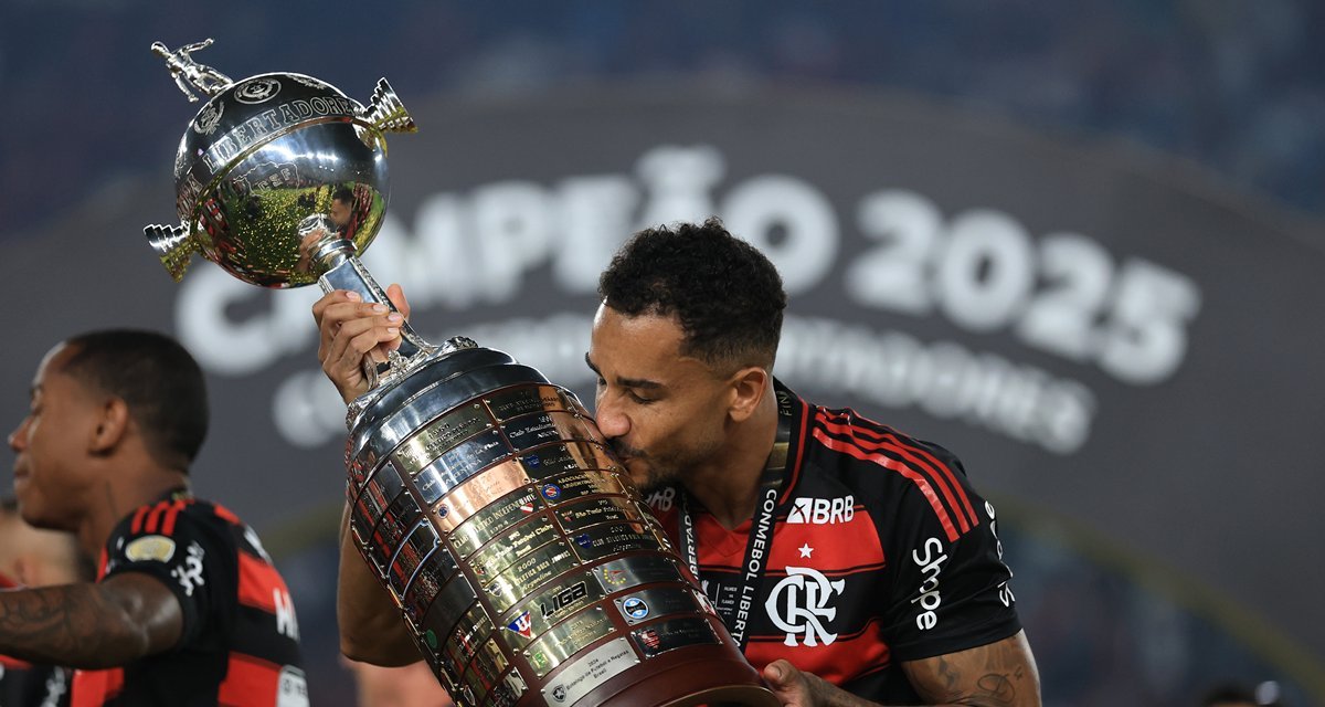 Danilo mantém invencibilidade pelo Flamengo e amplia série sem derrotas na Libertadores - Imagem do artigo