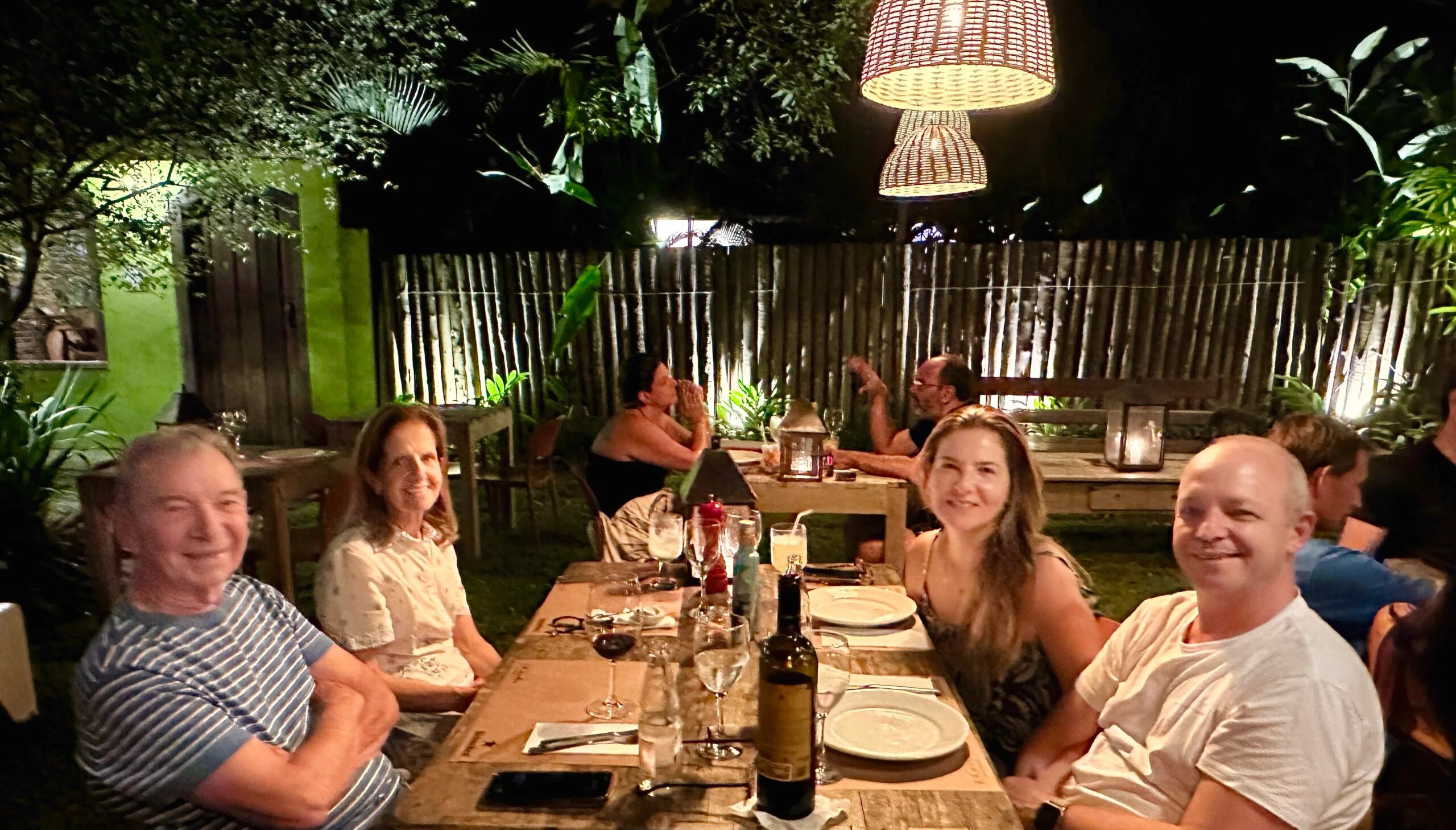 Capixabas marcam presença em Trancoso para o casamento de Camila Carone e Fred Rezende - Imagem do artigo