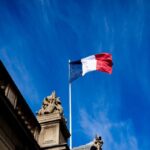 França vai substituir Windows por Linux em computadores governamentais para diminuir dependência dos EUA