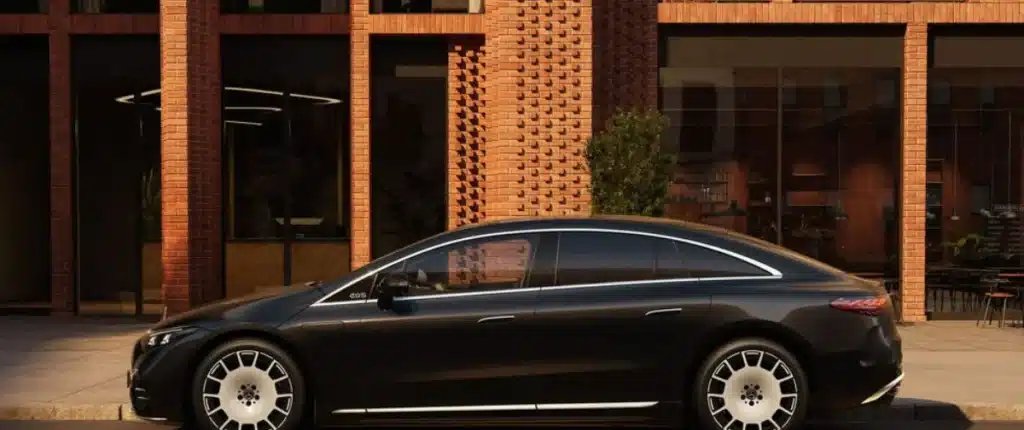 Mercedes-Benz renova EQS 2027 com plataforma de 800 V, autonomia de 684 km e volante tipo manche - Imagem do artigo original