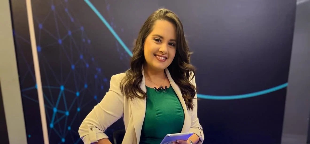 Repórter da Band Minas Alice Ribeiro morre aos 35 anos após acidente na BR-381 - Imagem do artigo