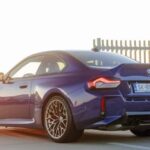 BMW M2 CS exibe pintura Velvet Blue em imagens feitas na Eslováquia