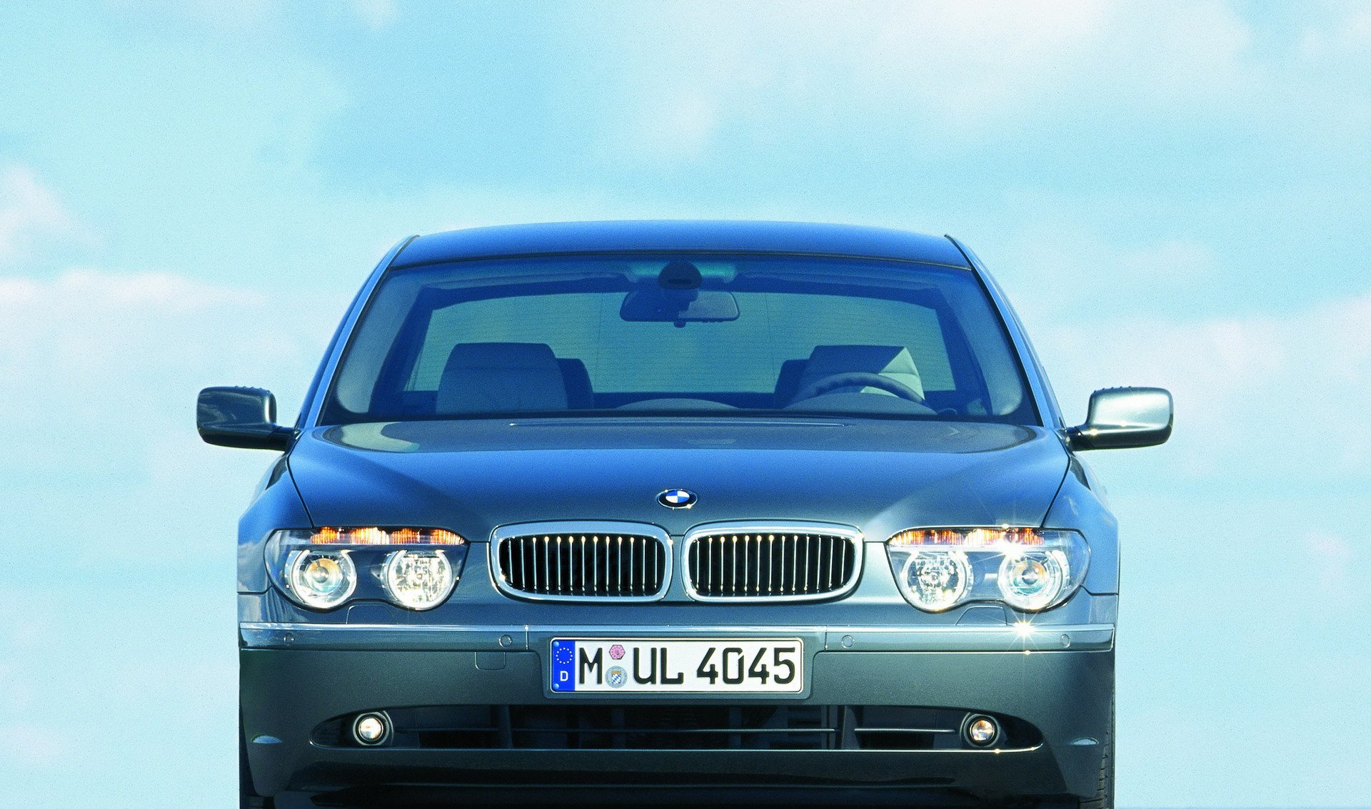 Esboços inéditos revelam como o BMW Série 7 E65 poderia ter sido - Imagem do artigo