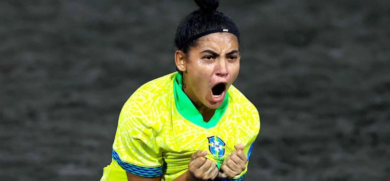 Taii iguala recorde de artilharia da seleção brasileira feminina de beach soccer - Imagem do artigo
