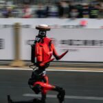 Robôs superam recorde humano em meia maratona de Pequim