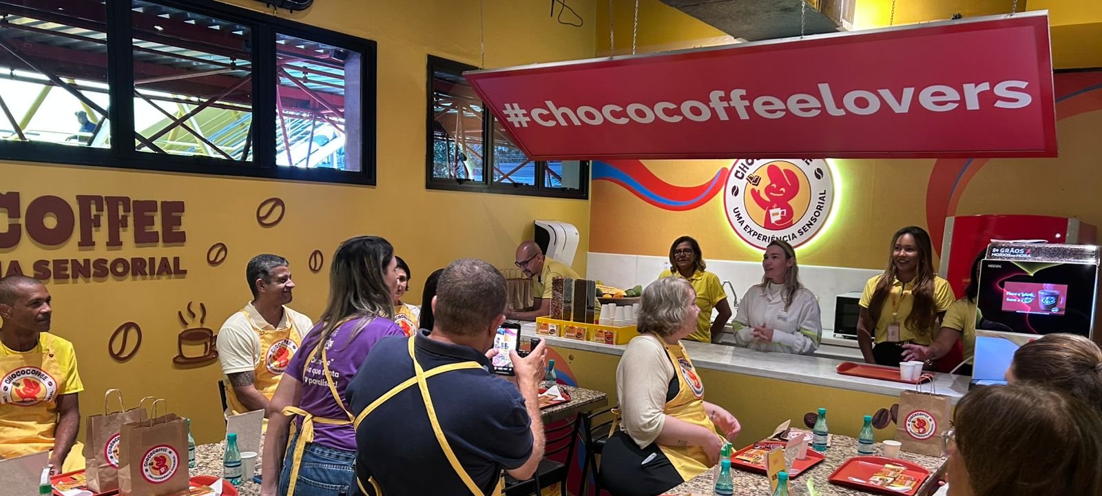 Garoto inaugura visita “Chococoffee” com degustação de café e chocolate na fábrica de Vila Velha - Imagem do artigo
