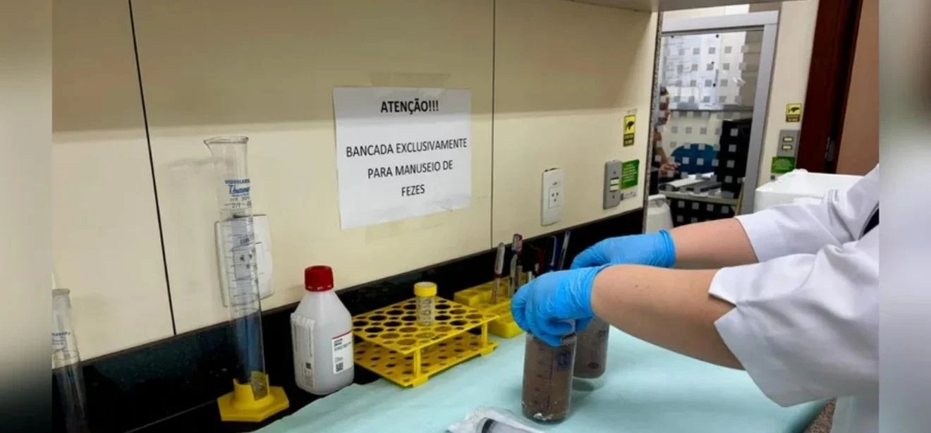 Hospital das Clínicas da UFMG recruta voluntários para banco de fezes destinado a transplantes - Imagem do artigo