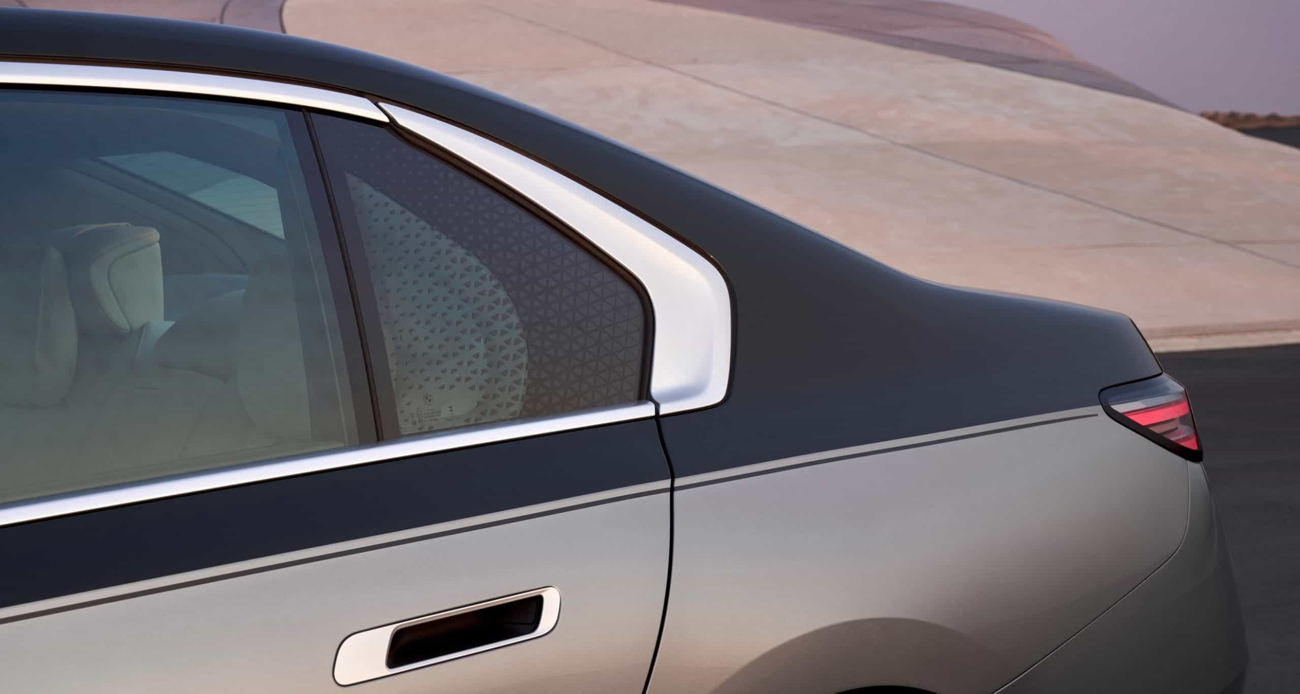 Facelift do BMW Série 7 esconde botão das portas automáticas dentro da maçaneta - Imagem do artigo