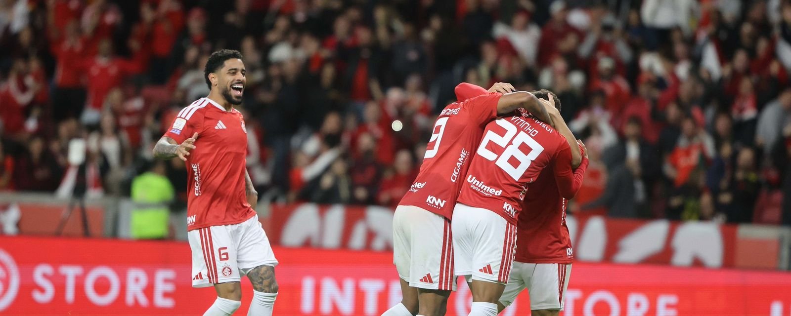 Internacional derrota Fluminense por 2 a 0 e se afasta da zona de rebaixamento - Imagem do artigo