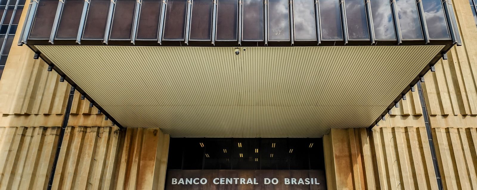 Mercado financeiro prevê redução mais lenta dos juros em 2026 - Imagem do artigo